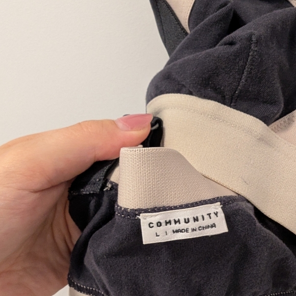 Aritzia/Community Rasa Sport Bra Sz L - Picture 6 of 7